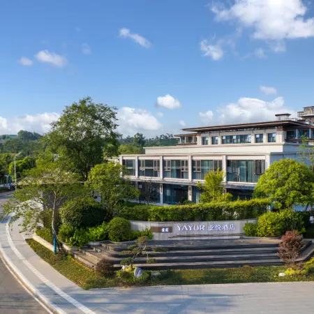 Yayue Hotel (Pujiang Station)