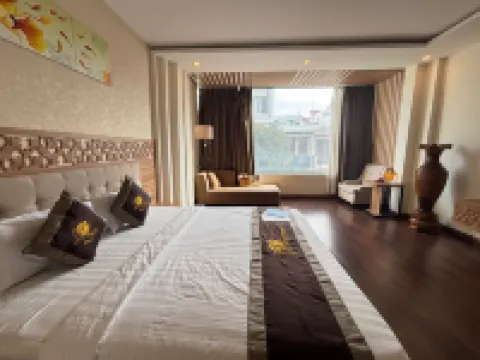 Sen Vang Luxury Hotel