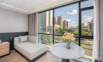 Jiayue Hotel (Guangxi University Metro Station)