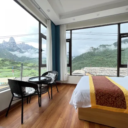 Nuanmengju Scenic Homestay (Zagana Scenic Area)