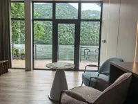 Ruyuan Hotel | Jingpan Waterfront · Light Luxury Vacation Homestay - Mountain view