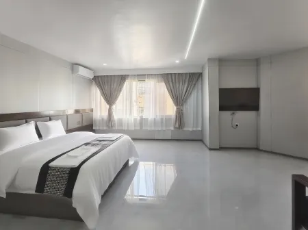 JUN YUE VI Lagos hotel（Royal Hospital,Landmark Centre） Отели рядом с достопримечательностью «Oniru Private Beach»