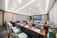 Lanou International Hotel, Artux People's Square