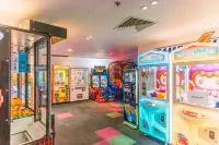 Resort Style Chevron Apartments Surfers Paradise by Gold Coast Travels - Homestays