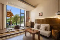 Mountain and River Geometry · Deer and College | Xiyuan Holiday Homestay - Bar