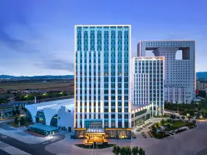 Urumqi Comprehensive Insurance Hotel (Urumqi Comprehensive Free Trade Zone Store)