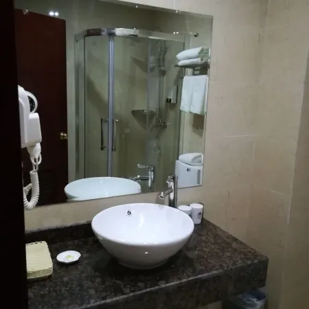 Pingjiang Green Beauty Hotel