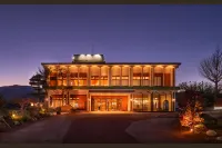 Ooedo Onsen Monogatari Ureshinokan (Old: Yukai Resort Premium Ureshinokan) Các khách sạn gần 嬉野温泉 湯けむり広場
