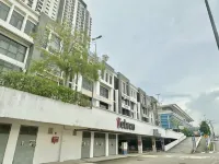 1 Tebrau Residences Near Mid Valley Southkey JB Hotels near Senibong Cove Marina