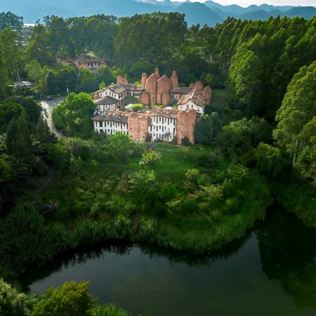 Dongfengyun Niuduoluo Music Castle Hotel