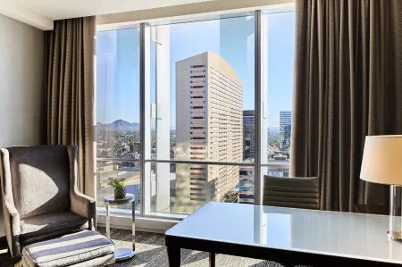 The Westin Phoenix Downtown