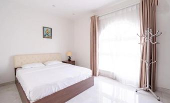 Merry House Bach Duong