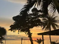 Sunset Beach Villas Hotels near Haad Rin Beach