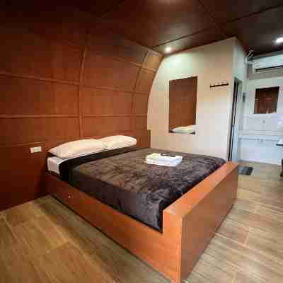 Palm Cabanas Resort Rooms