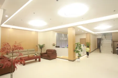 wanglaoerwenquan Отели рядом с достопримечательностью «Rainbow Waterfall Scenic Spot In The Dabie Mountains»