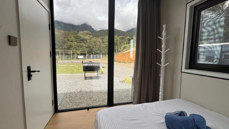 Grace Mt. Kinabalu Pods