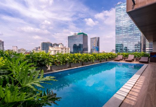 아도라 미라 리버사이드 호텔 위치