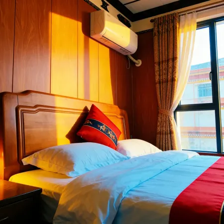 Bingyuan Homestay (Heishui Dagu Glacier Scenic Area)