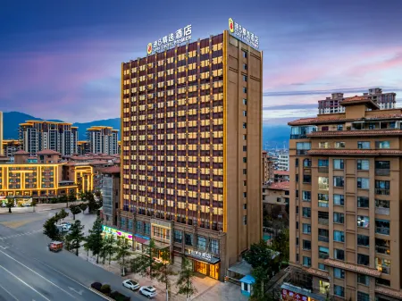 SUPER 8 HOTEL PREMIER