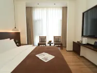 Yuying Pavilion - Designer Homestay (Weishan Ancient Town Branch) فنادق في ويشان
