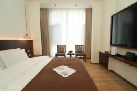 Yuying Pavilion - Designer Homestay (Weishan Ancient Town Branch)