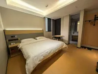 Super 8 Lechang Shaoguan Renmin Middle Road Hotels in Lechang