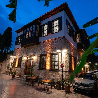 Cedrus Hotel โรงแรมใกล้Korkut Cami
