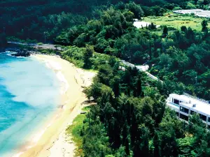 Top 10 Premium Hotels in Onna