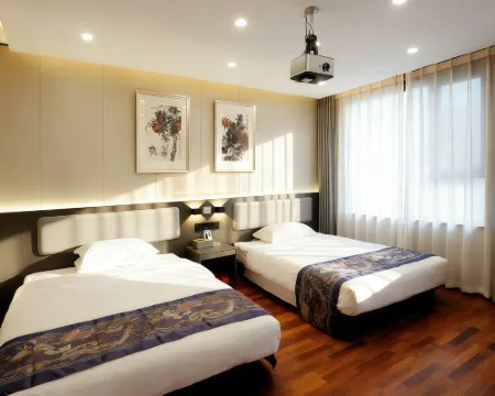Rujia Huayi Selected Hotel (Fenzhou Market Xiguan Zhengjie Branch) Hotels in Fenyang