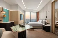 HUALUXE Zhongshan City Center