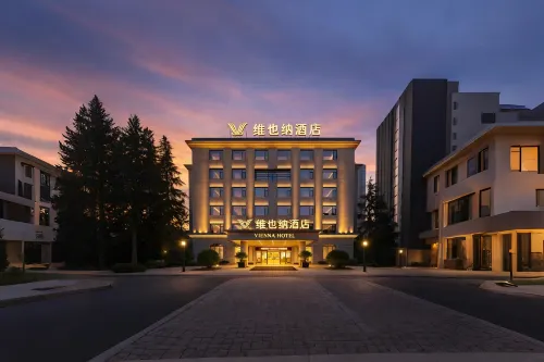 Vienna Hotel (Dali Xiangyun High-speed Railway Station)