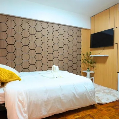 2 Bedroom Condo in Quezon City Near Ateneo - Prince David Hotels near Ateneo de Manila University