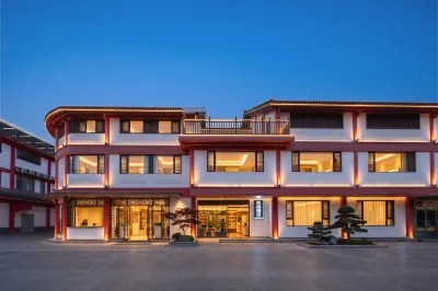 Jishang Hotel (Kunming Nanping Pedestrian Street Jinma Bijifang Branch) Hotels near Outlet Mall