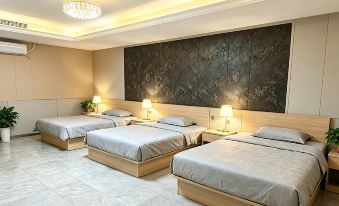 Lezhong Huyu Apartment (Shaoguan The History East Street Fengcai Building)