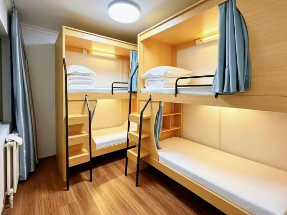 Wenli Qingju Homestay (Zhengzhou University First Affiliated Hospital He Hospital Area)