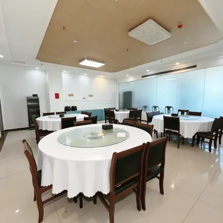 Noah Business Hotel
