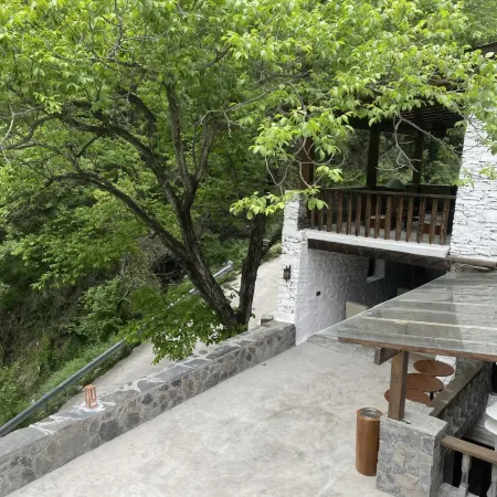 Qing'ai Guxi Courtyard