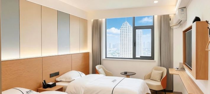 Yijing Hotel (Longnan Railway Station Municipal First People's Hospital) 룽난 호텔