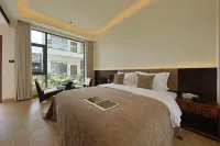 Yunjing Huating Hotel - Rooftop Pools
