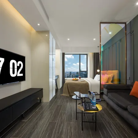 Xinyue Premium Apartments (Chengdu Financial City Jiaozi Avenue Branch)