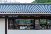 Maple Grove Inn (Baquanxia Store) - parking
