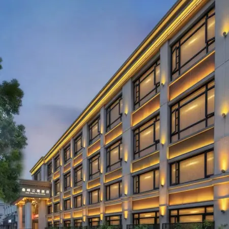 Dingfeng Yunjing Hotel (Zhoushan Bus Passenger Transport Center Dinghai Baolong Tiandi)