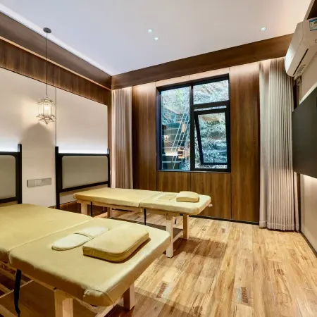 Yaji Hotel
