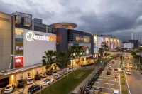 HangoutSpacez Queensbay at Bayan Lepas Penang - Romantische