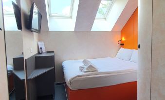 TL Hotel Budapest (EasyHotel Budapest Oktogon)