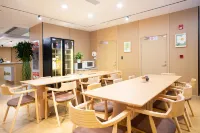 Jinchen Tuli Hostel (West Nanjing Road) - Homestays