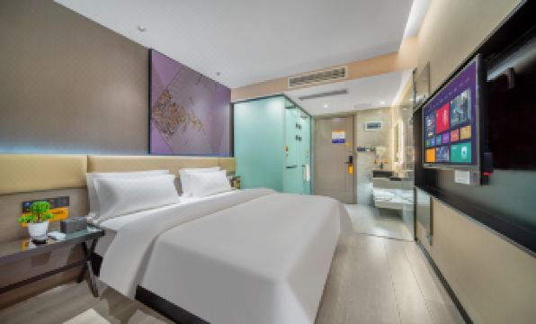 IU Hotel (Pengshui Renhe Spring store)