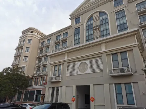 Homeinn Pebble Hotel (Shanghai Minhang East China Normal University Wujing) Отели рядом с достопримечательностью «Auxiliary Wharf of Shuitou International Rock City»