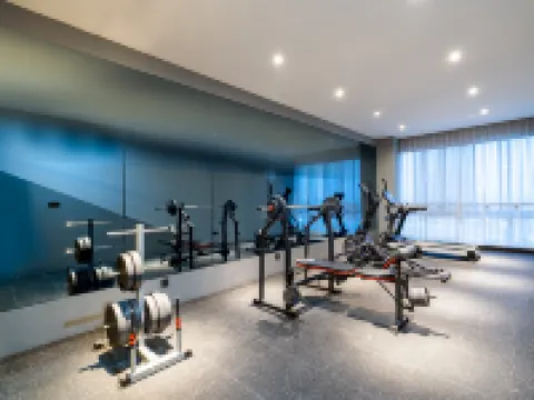 Starway Hotel (Deqing Zhengxiang Commercial Plaza, Yongan Street) โรงแรมในเต๋อชิง