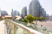 Manyue Cinema Apartment (Nanjing South Railway Station) - Condos